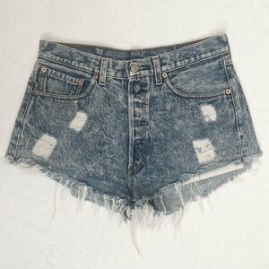 Vintage Acid Washed Levi’s Denim Distressed Women Shorts 33”
